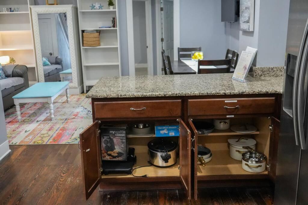 노퍽 Historic Coastal Haven- Pet Friendly Fast Wi-Fi 빌라 외부 사진