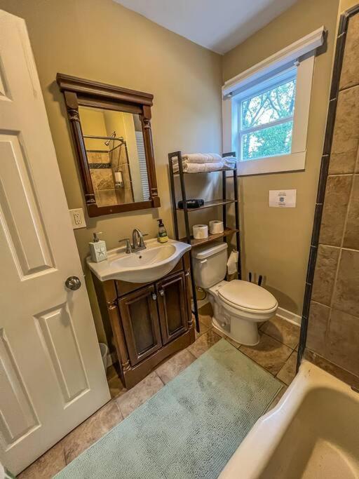 노퍽 Historic Coastal Haven- Pet Friendly Fast Wi-Fi 빌라 외부 사진