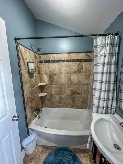 노퍽 Historic Coastal Haven- Pet Friendly Fast Wi-Fi 빌라 외부 사진